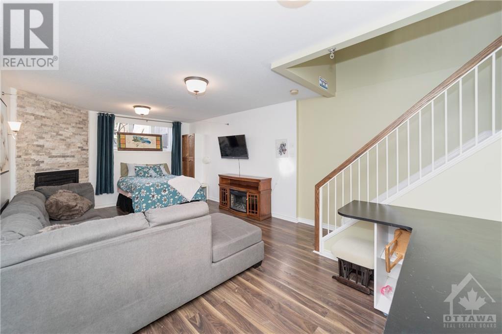 2225 BROCKSTONE CRESCENT
