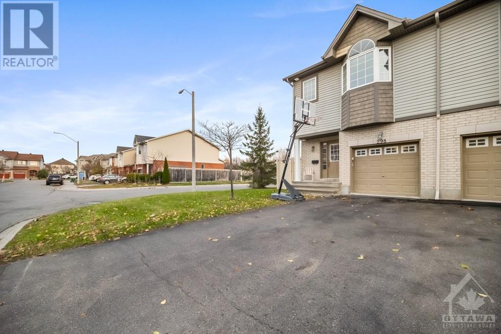 298 MACOUN CIRCLE