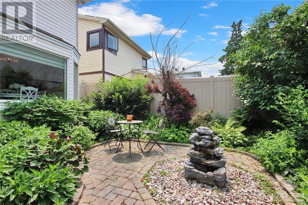 3 THORNHEDGE COURT