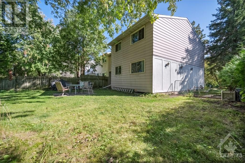 2492 AUTUMN HILL