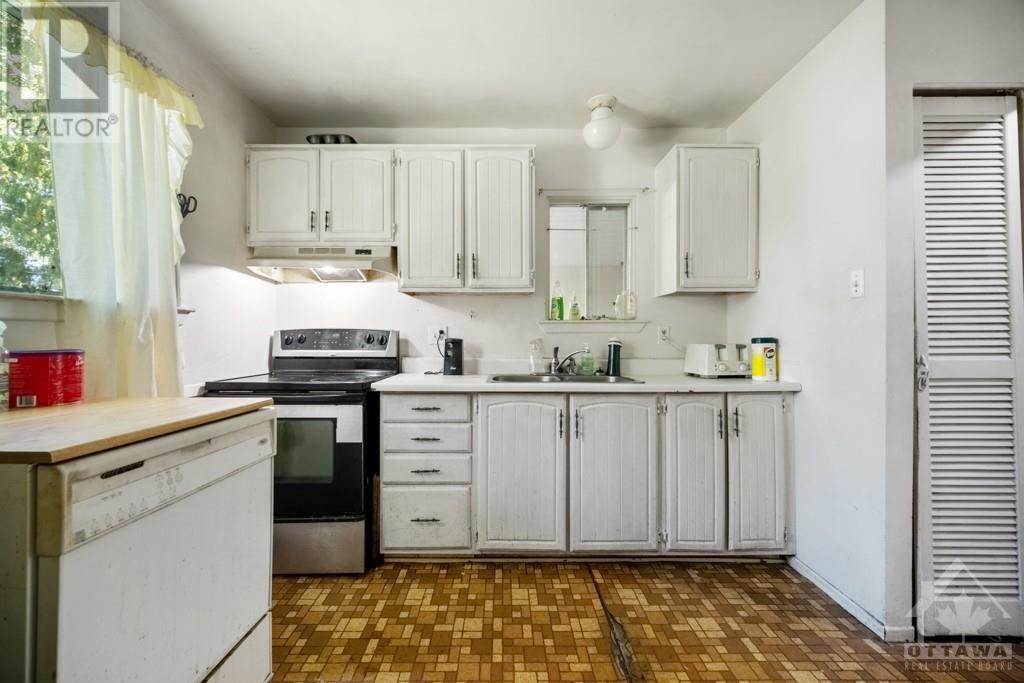 2492 AUTUMN HILL