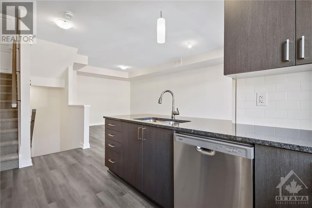 402 JEWELWING PRIVATE