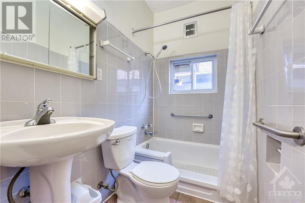 166 MCGILLIVRAY STREET UNIT#2, #2