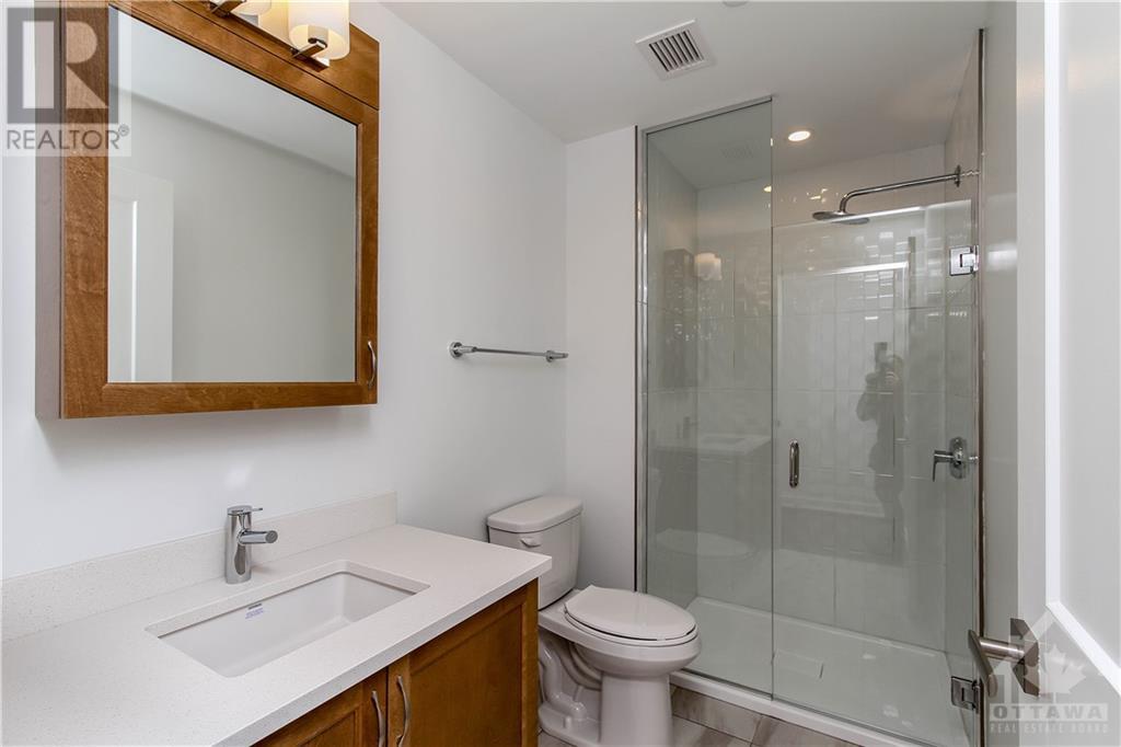 340 QUEEN STREET UNIT#907, #907