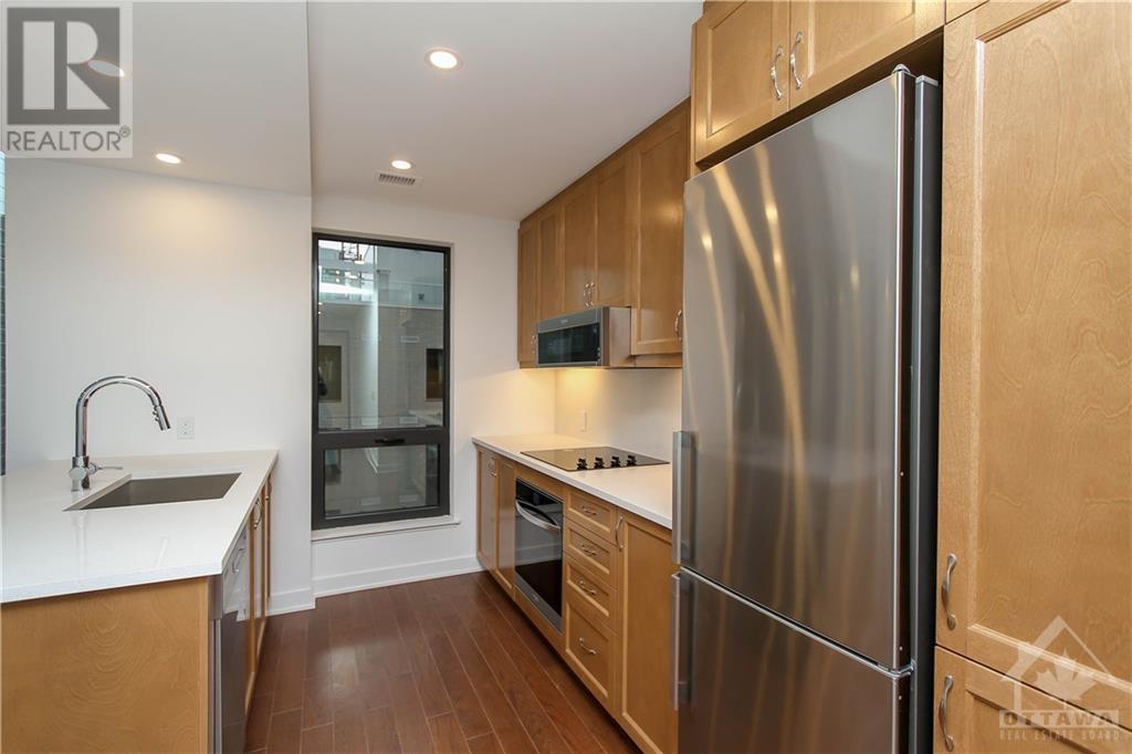 340 QUEEN STREET UNIT#907, #907