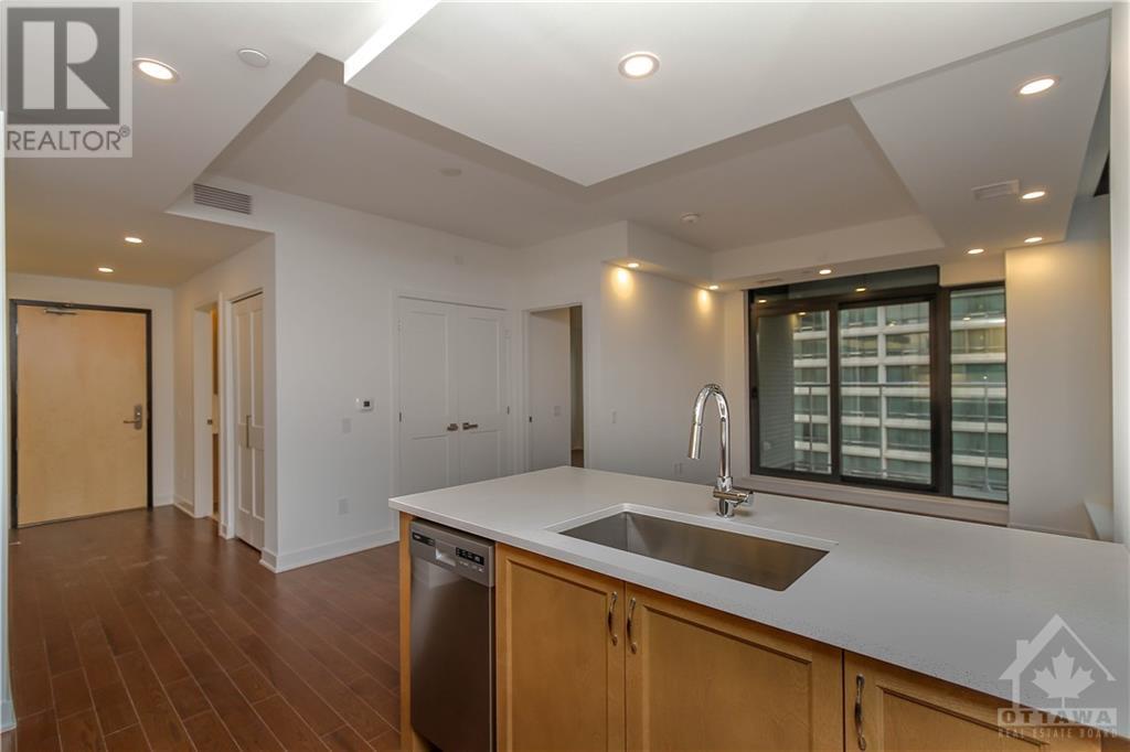 340 QUEEN STREET UNIT#907, #907