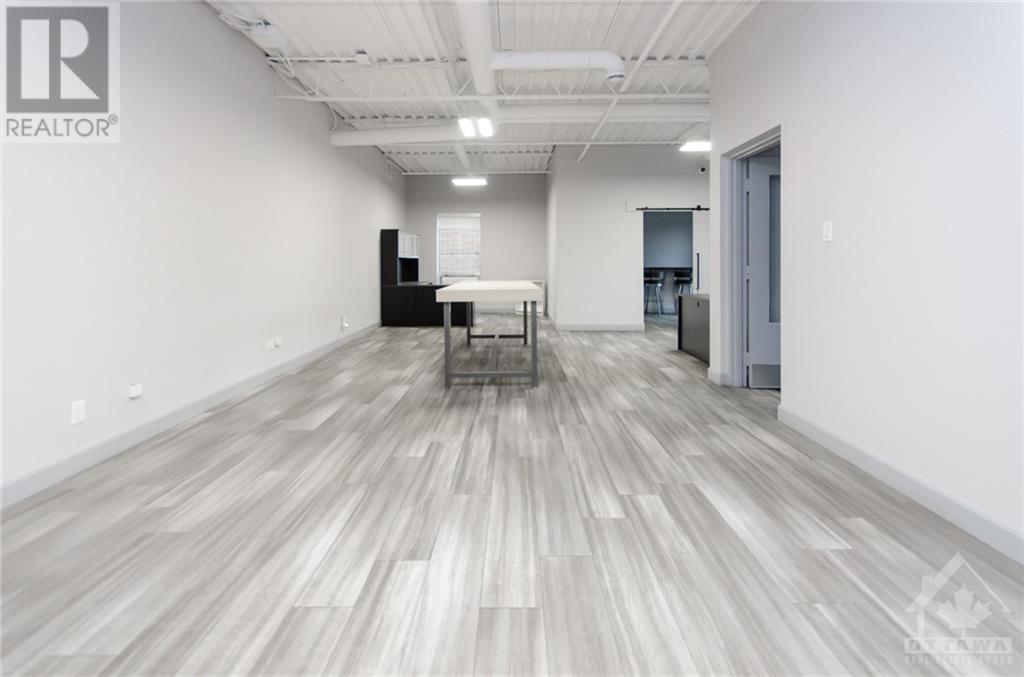 1765 COURTWOOD CRESCENT UNIT#B, #B
