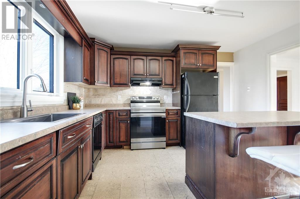 955 KEVIN CRESCENT