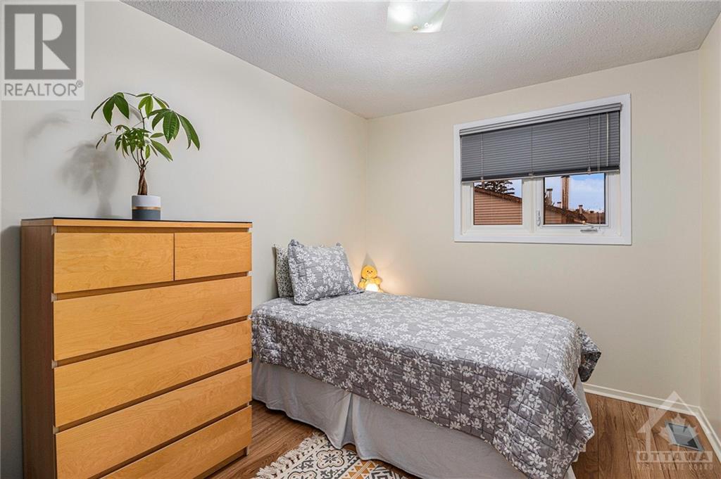 1706 LAMOUREUX DRIVE UNIT#A, #A
