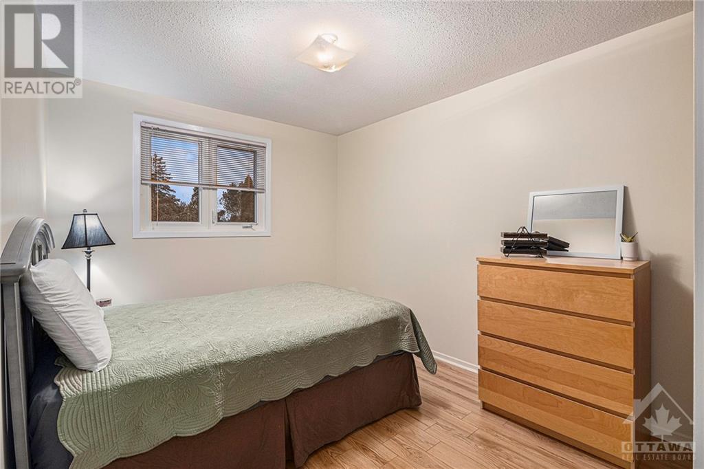 1706 LAMOUREUX DRIVE UNIT#A, #A