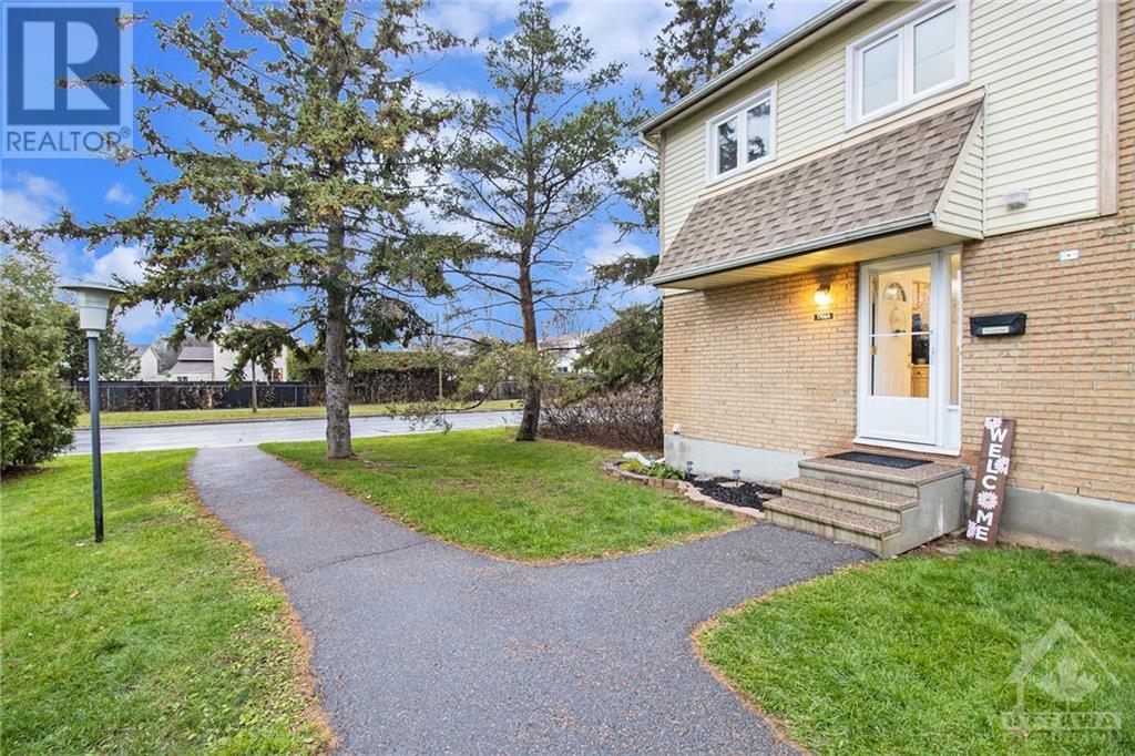 1706 LAMOUREUX DRIVE UNIT#A, #A
