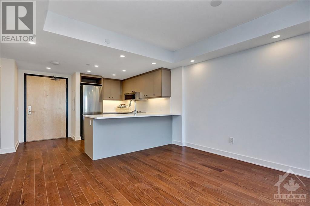 340 QUEEN STREET UNIT#1809, #1809