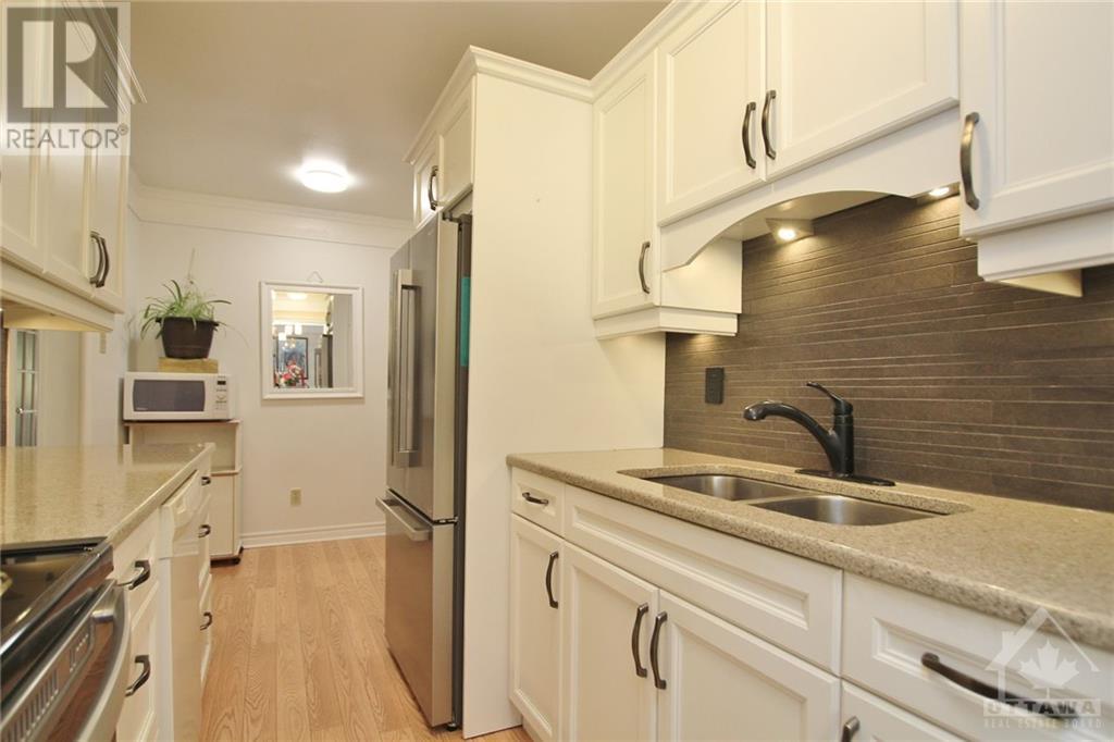 445 CANOTIA PLACE