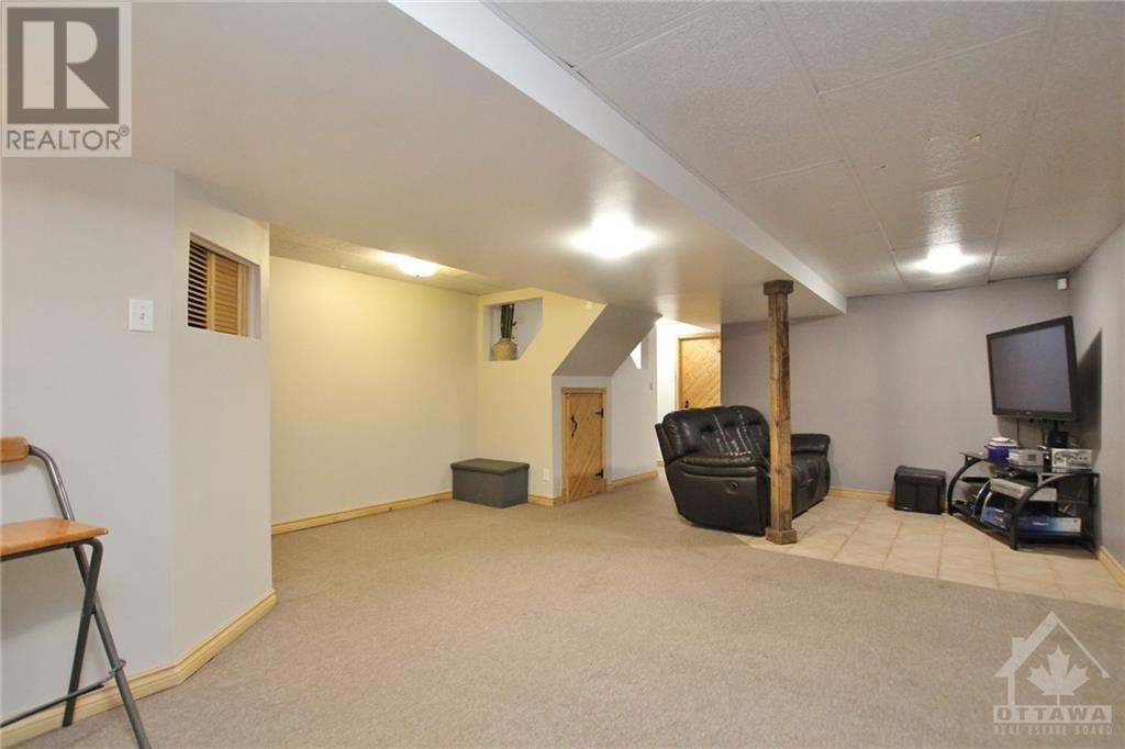445 CANOTIA PLACE