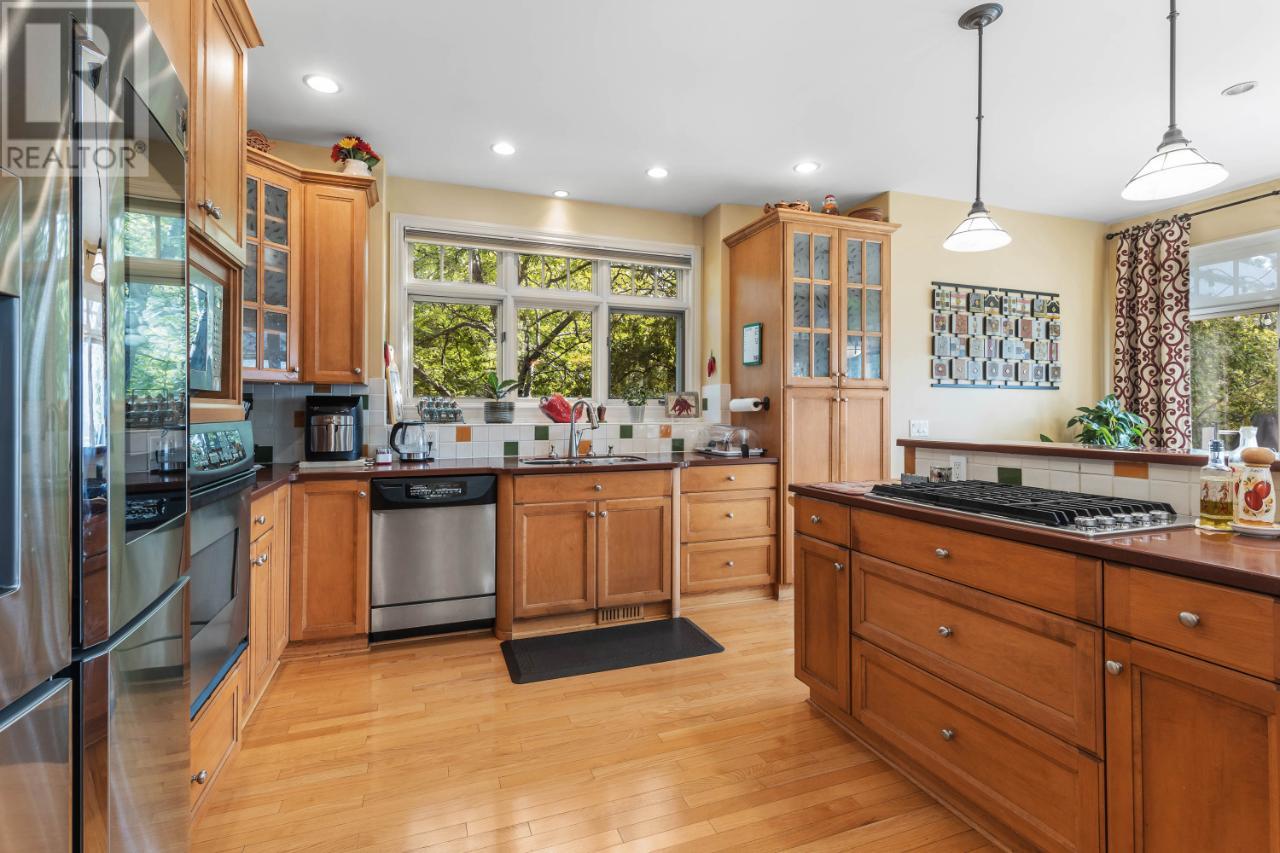Listing 170560 - Large Photo # 13