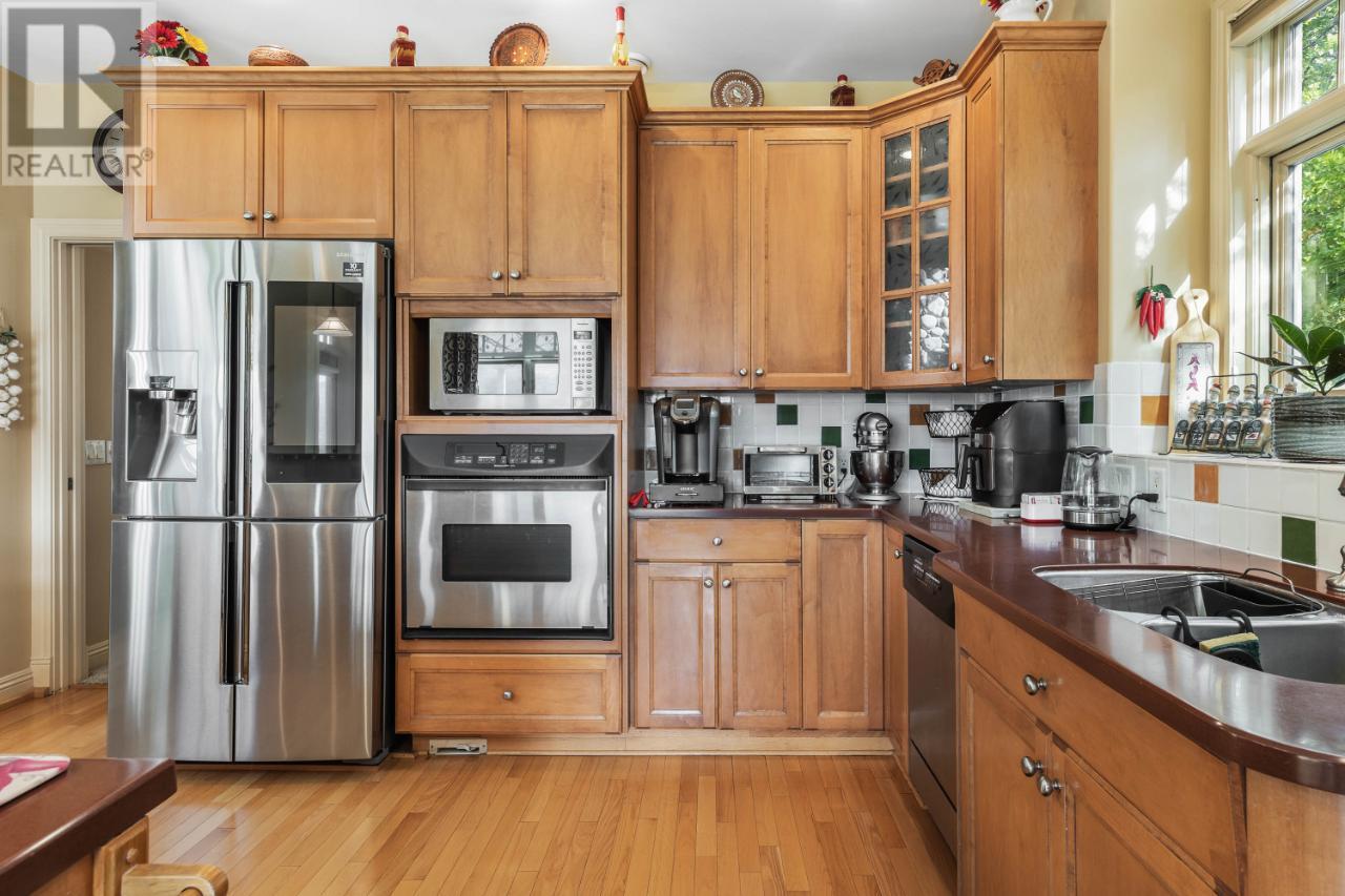 Listing 170560 - Large Photo # 12