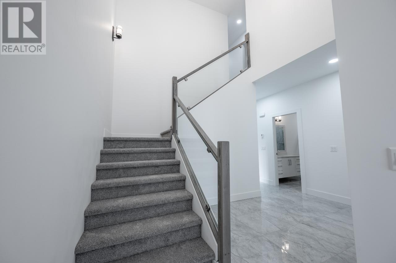 Listing 170939 - Large Photo # 2