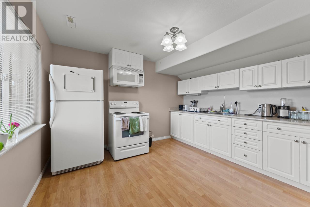 Listing 171436 - Large Photo # 30