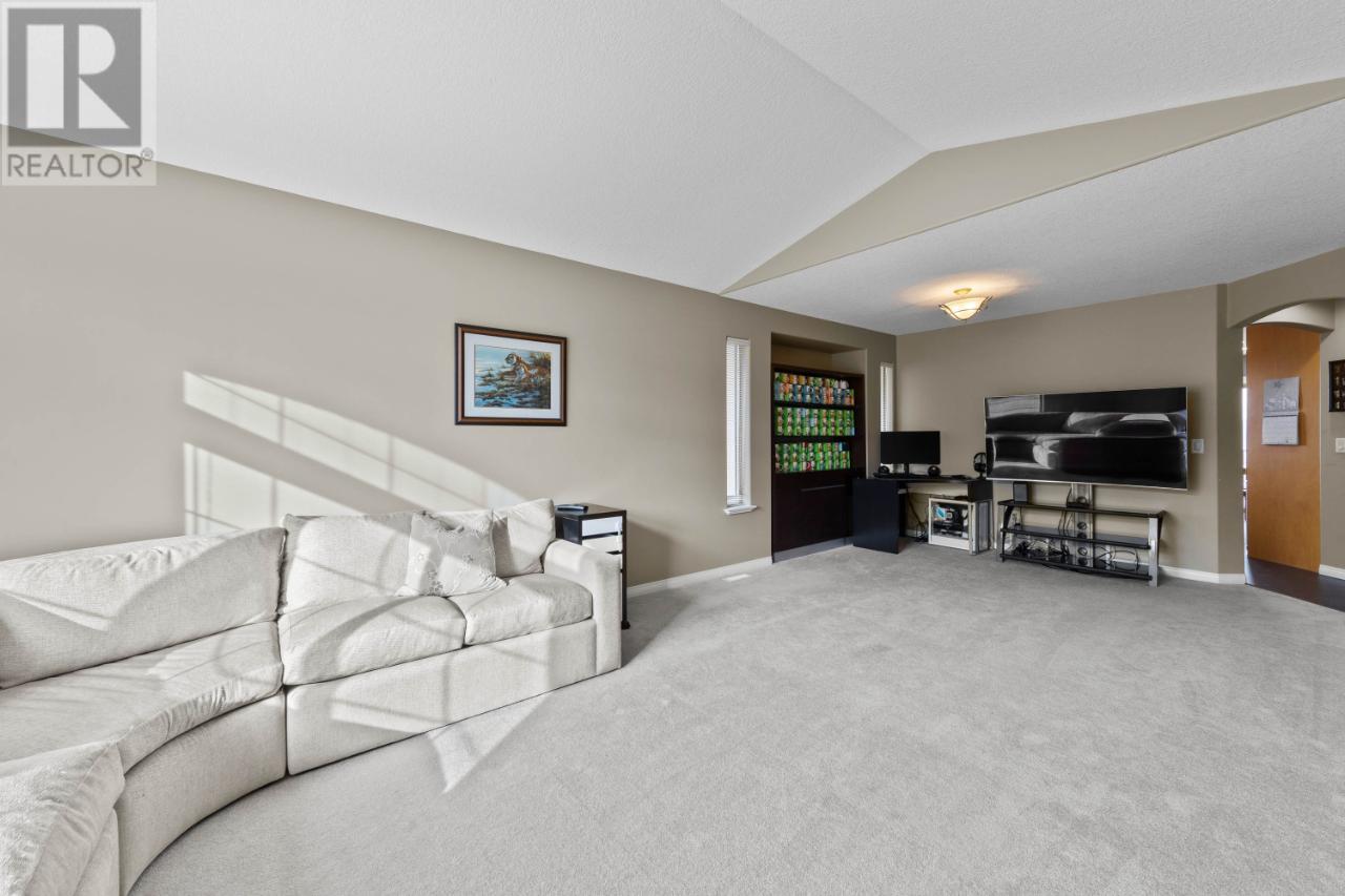 Listing 171436 - Large Photo # 4
