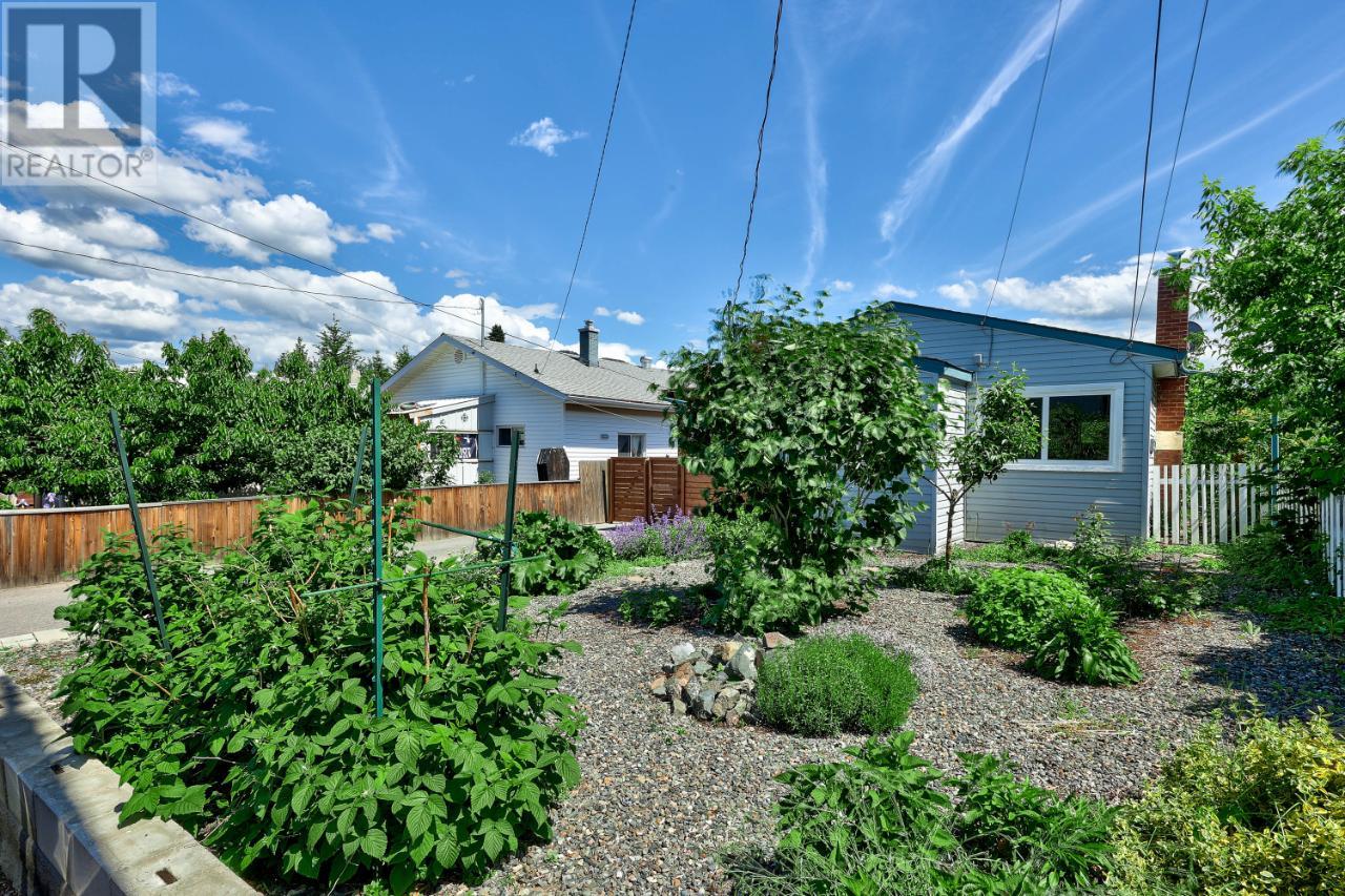 Listing 172295 - Large Photo # 2