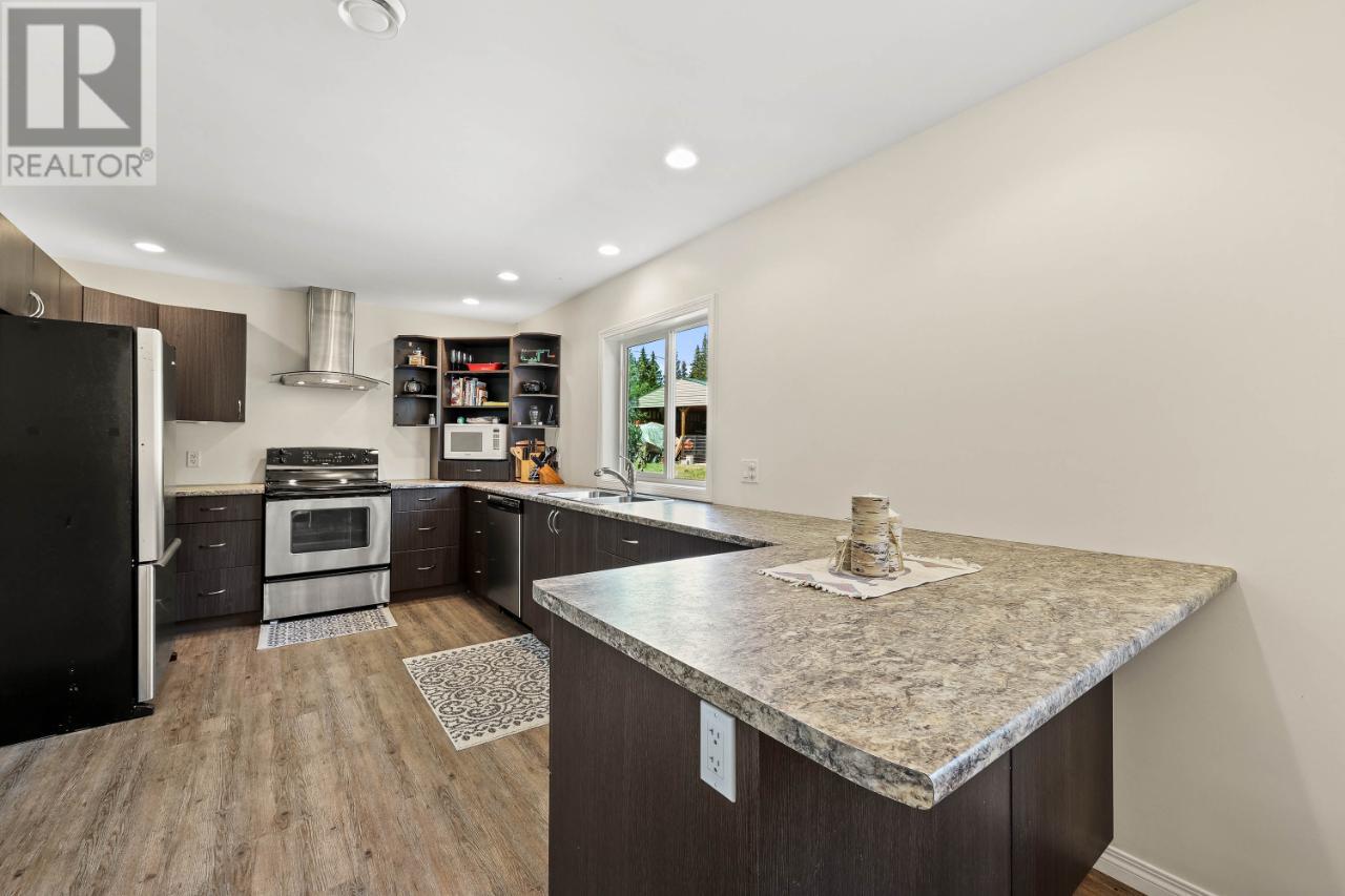 Listing 172367 - Large Photo # 6