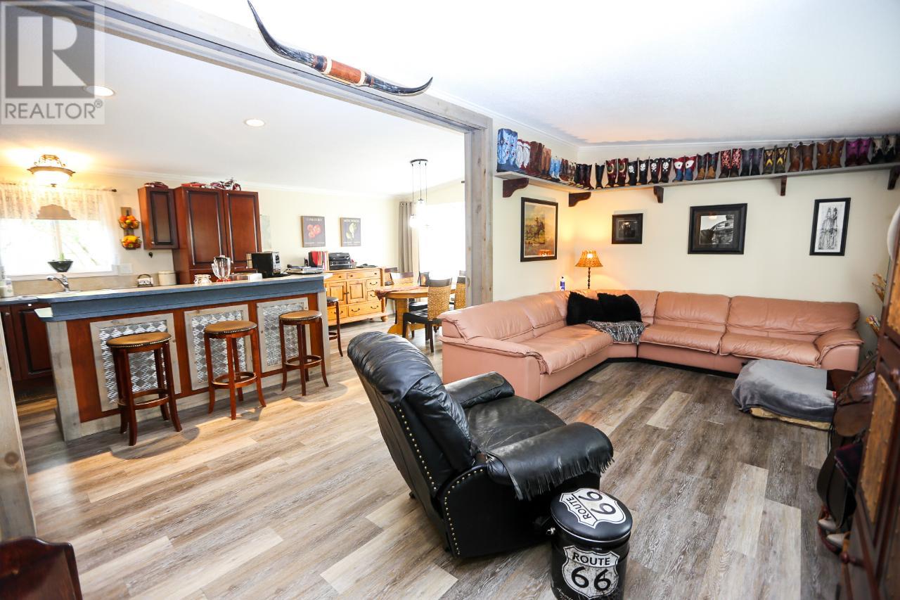 Listing 172947 - Large Photo # 4