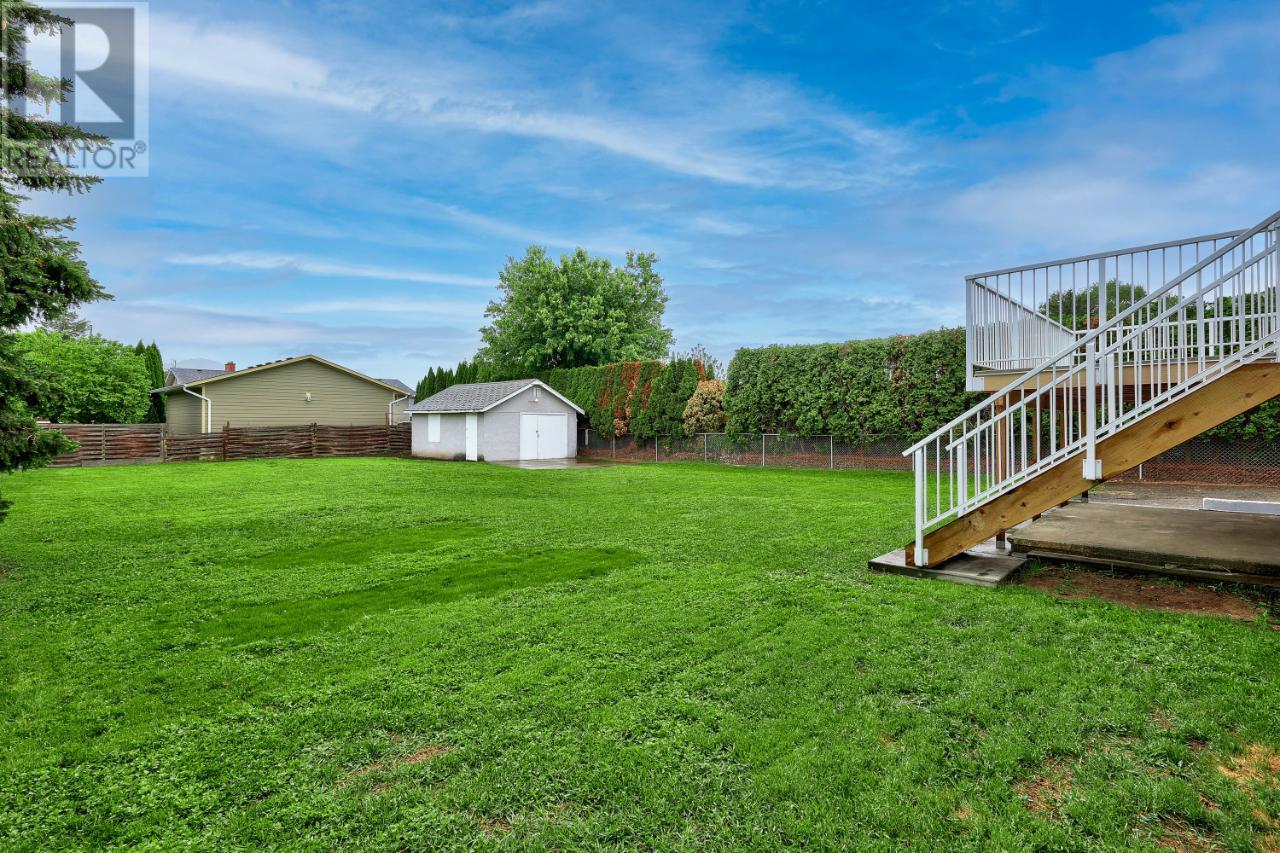 Listing 172951 - Large Photo # 28