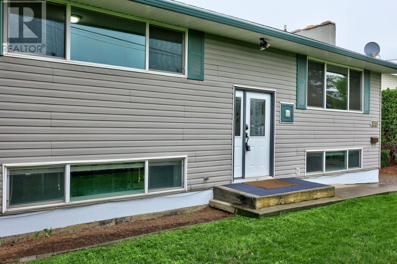 Listing 172951 - Large Photo # 2