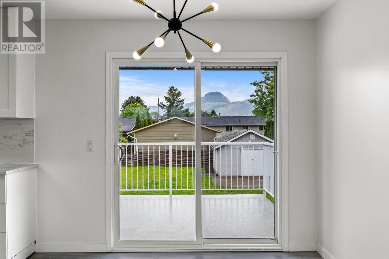 Listing 172951 - Large Photo # 6
