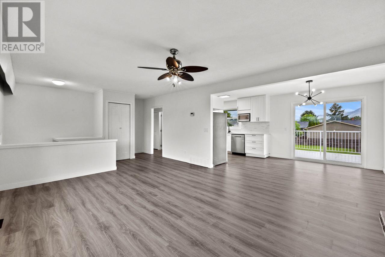 Listing 172951 - Large Photo # 4