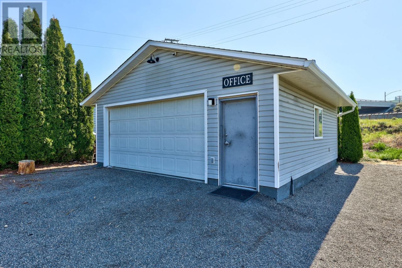 Listing 172954 - Large Photo # 32