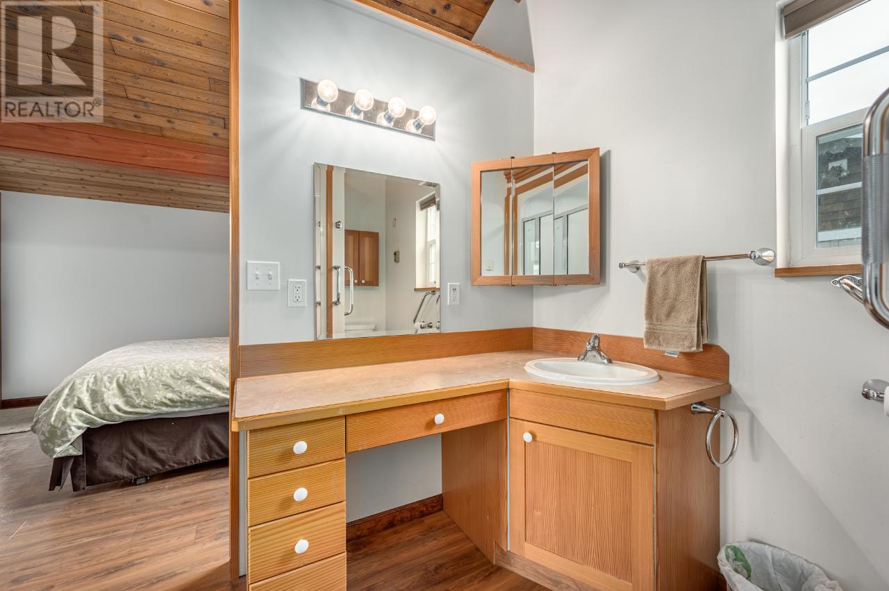 Listing 172978 - Large Photo # 17