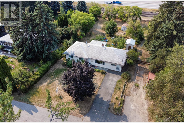 2743 THOMPSON DRIVE, Kamloops