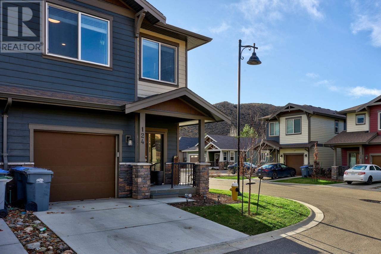 124-200 GRAND BOULEVARD, #124