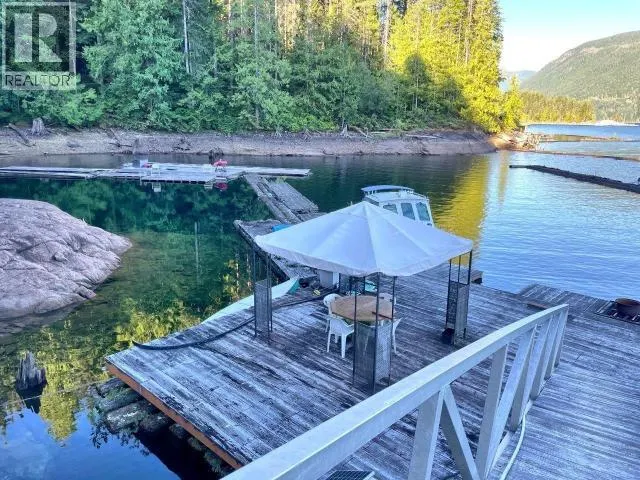 A-10640 POWELL LAKE