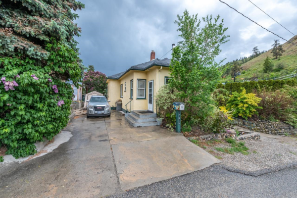 12818 ARMSTRONG Avenue,, Summerland