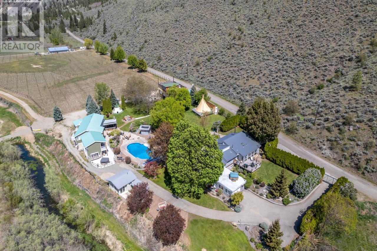 Listing 196908 - Large Photo # 2