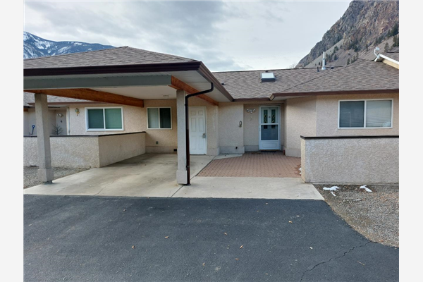 #5 3038 ORCHARD Drive,, Keremeos