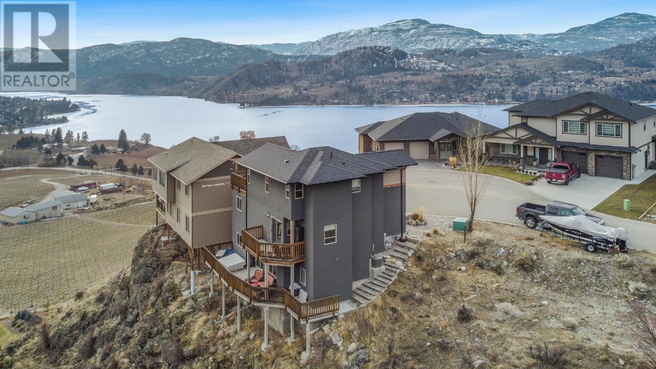 125 CABERNET Drive Unit# 32, #32