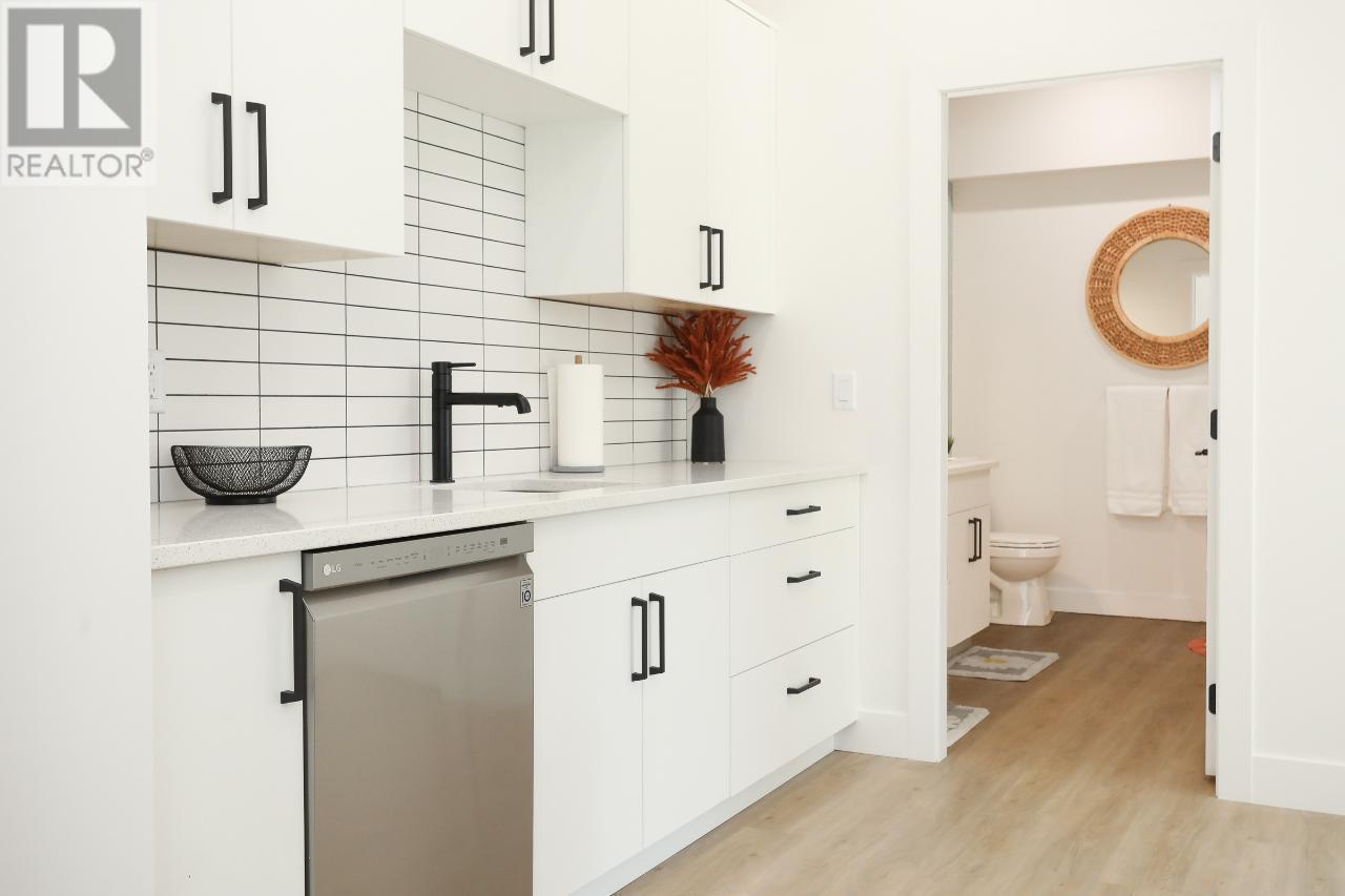 850 RAILWAY Lane Unit# 102/103, #102/103