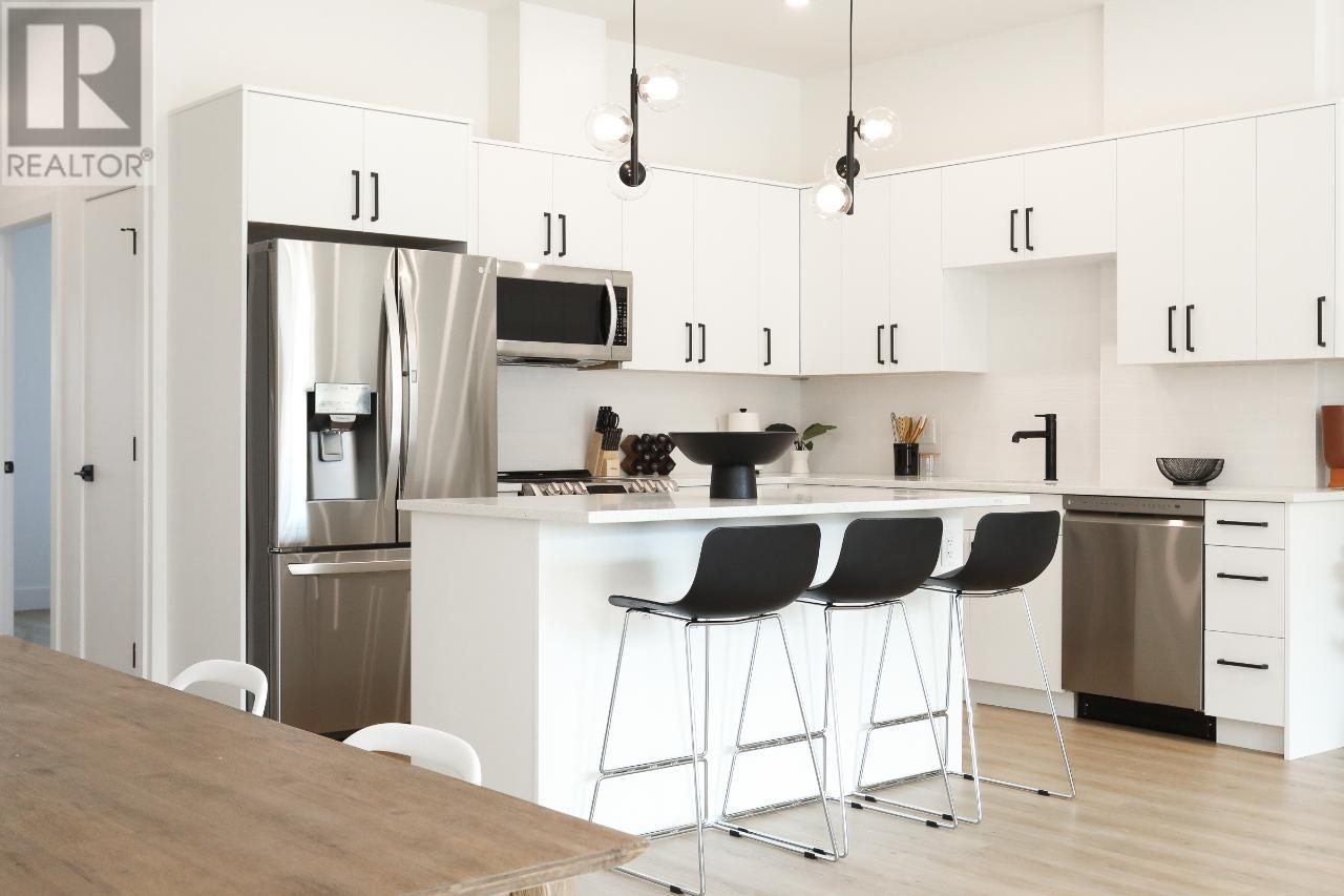 850 RAILWAY Lane Unit# 102/103, #102/103