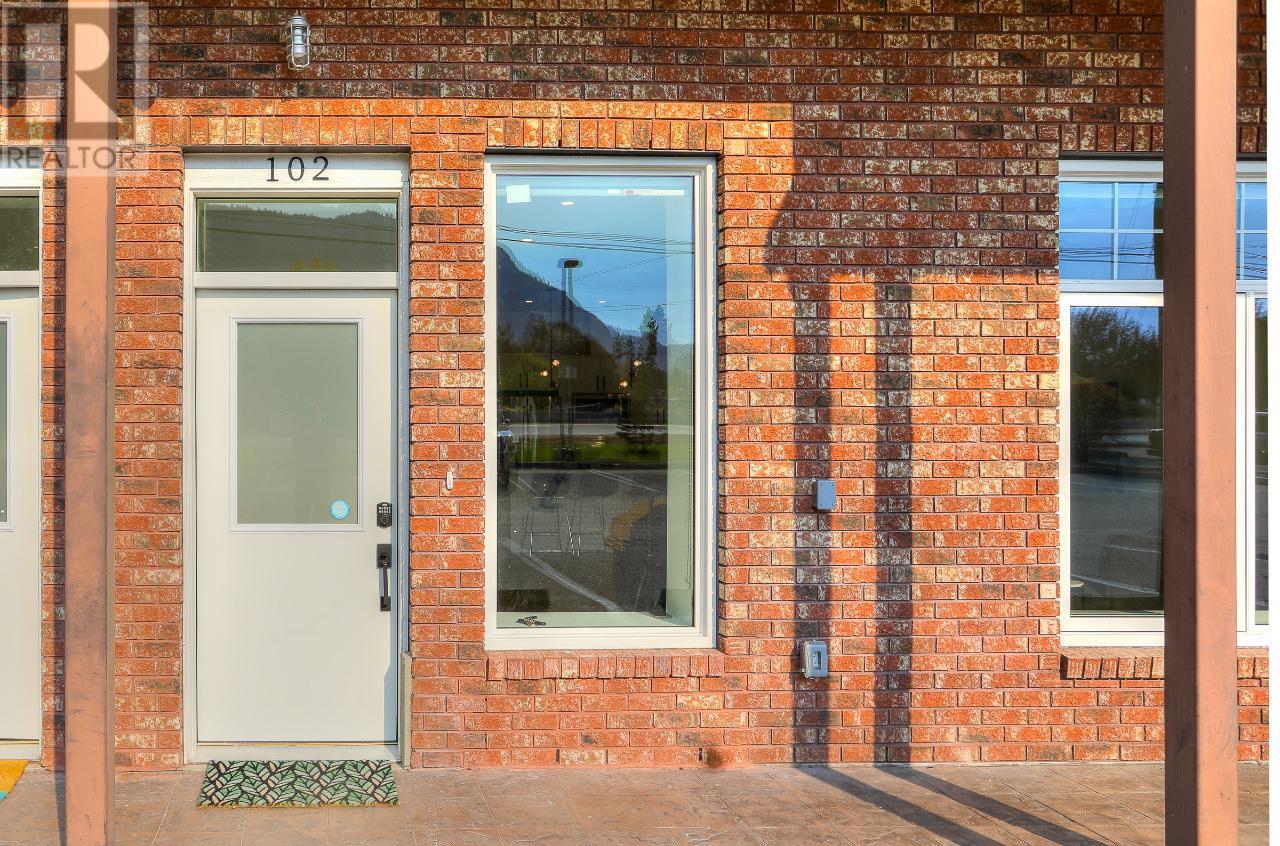 850 RAILWAY Lane Unit# 102/103, #102/103