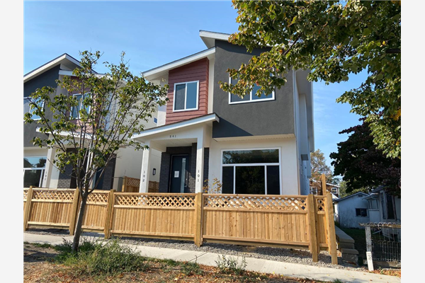 #101 541 PAPINEAU Street,, Penticton