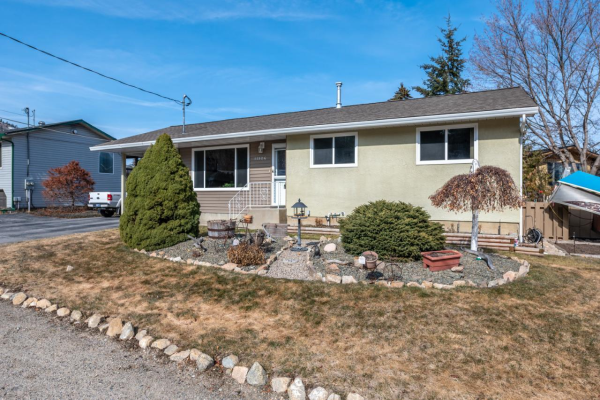 11904 MARSHALL Crescent,, Summerland