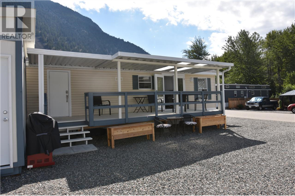 #47 4354 HWY 3,, Keremeos