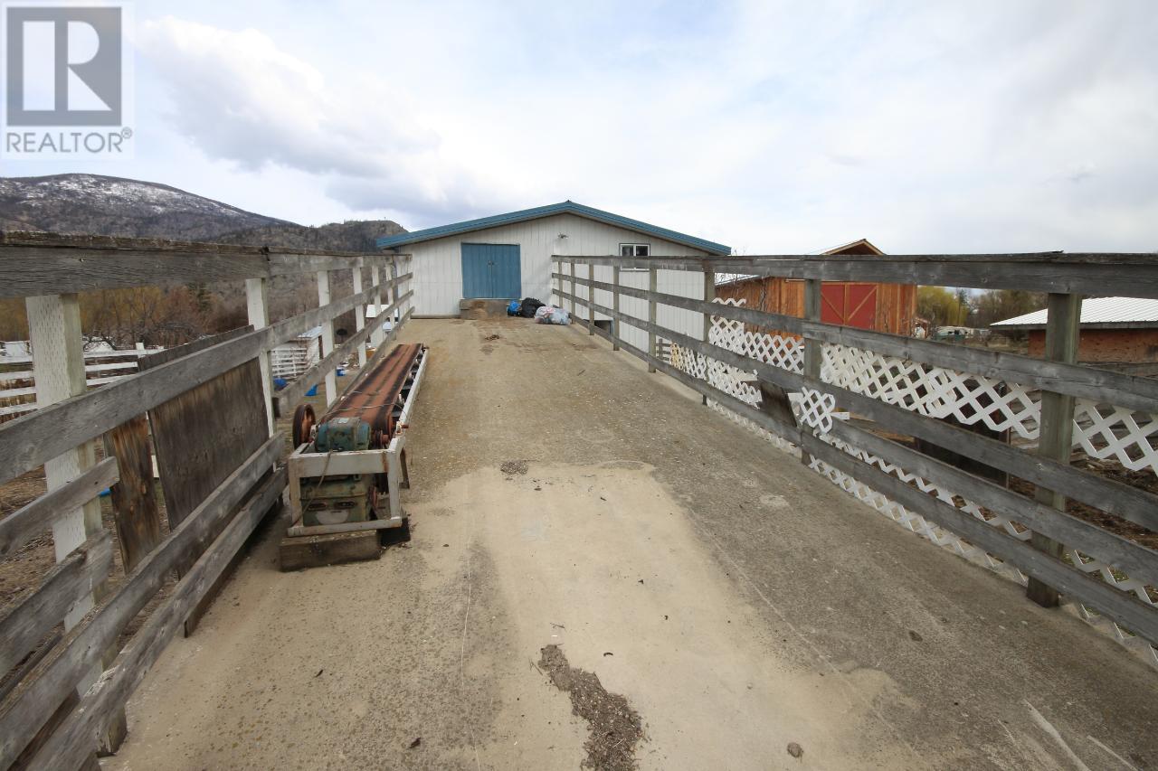 8046 RIVER Road