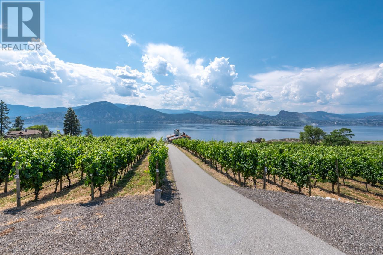 2185 NARAMATA Road