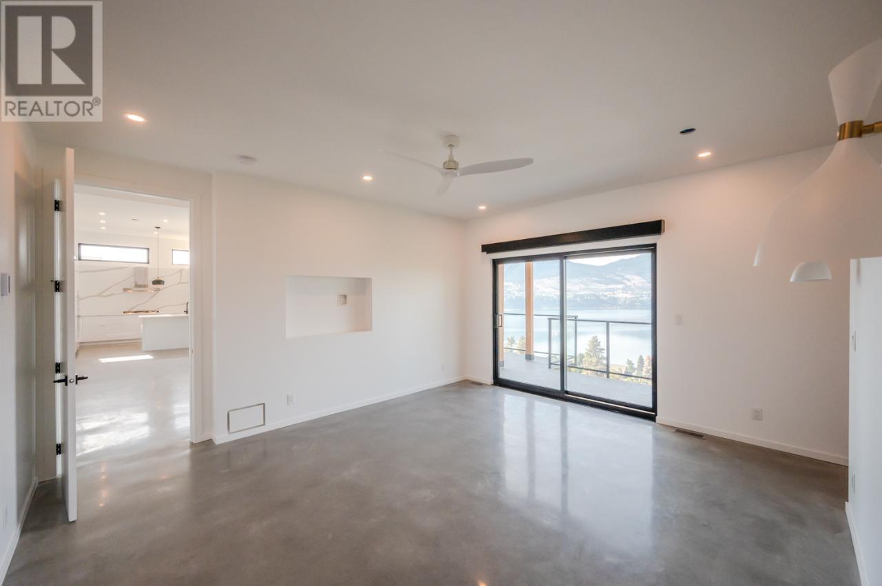 142 VINTAGE Boulevard