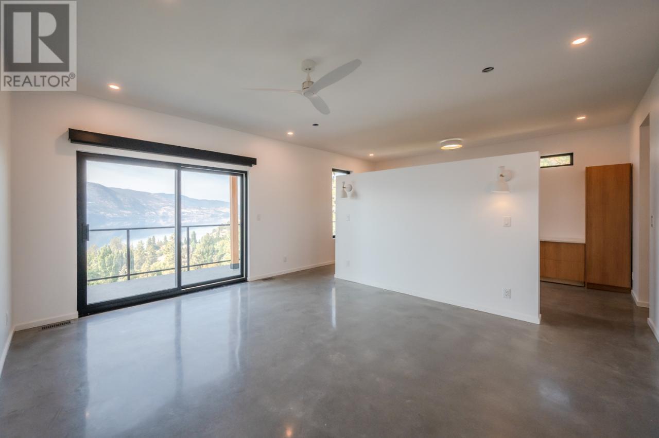 142 VINTAGE Boulevard