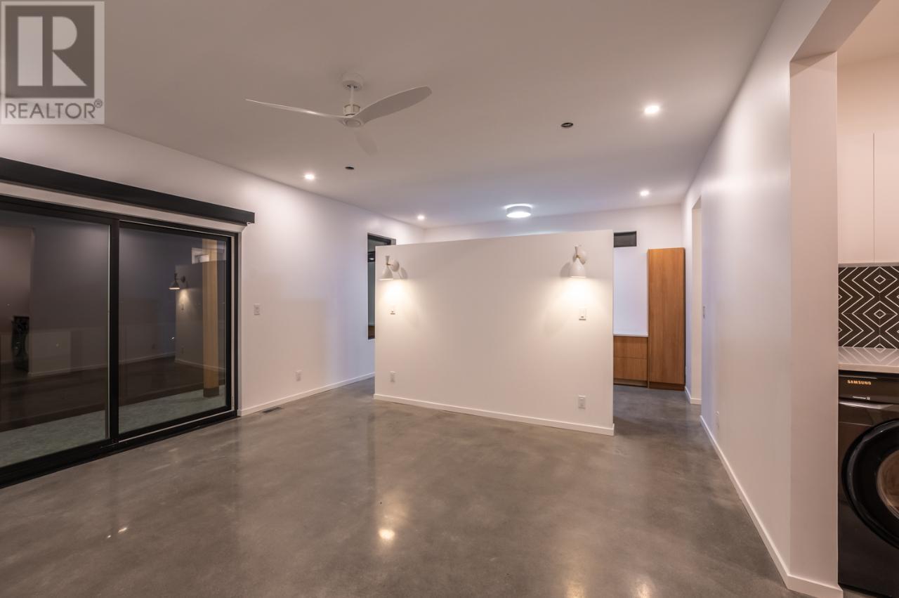 142 VINTAGE Boulevard